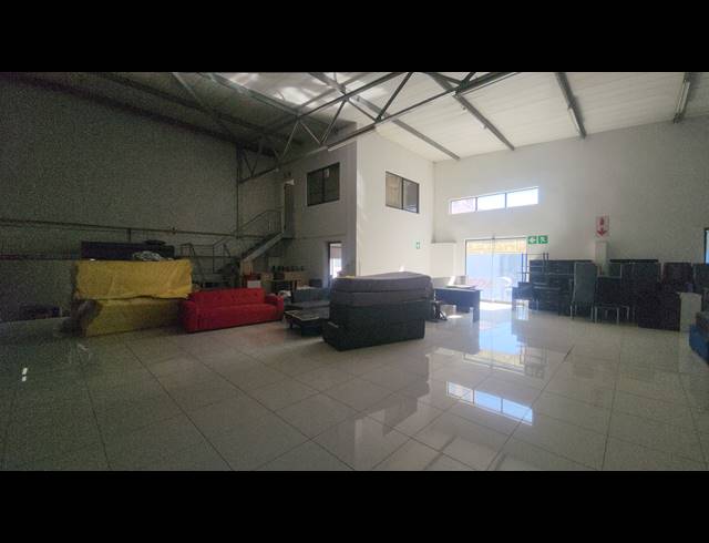 2,400M² WAREHOUSE FOR SALE IN NORTH BEACH